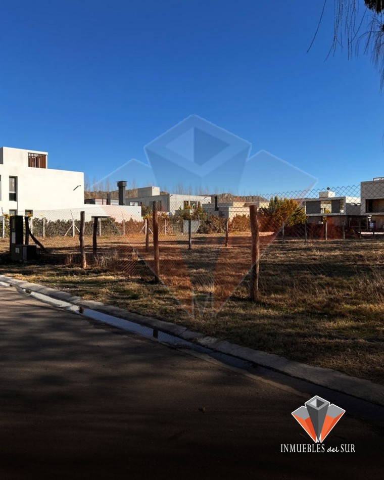 VENTA LOTE EN LA COMARCA